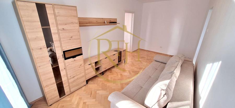 Apartament cu 2 camere semidecomandat, mobilat în Soarelui