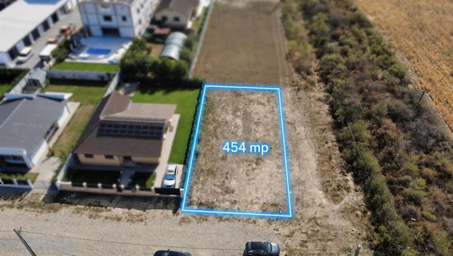 Teren intravilan de 454 mp, în Sântandrei
