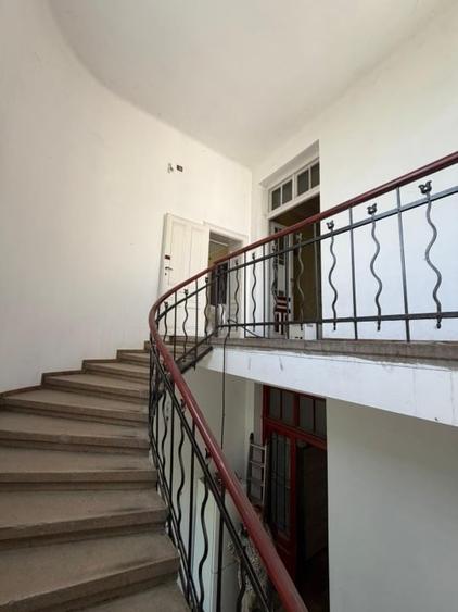 Proprietate specială, de 1,230 mp, în Central