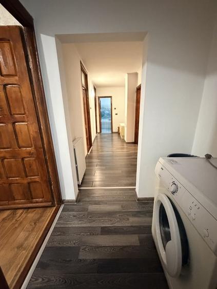 Apartament cu 4 camere decomandat, mobilat în 1 Mai
