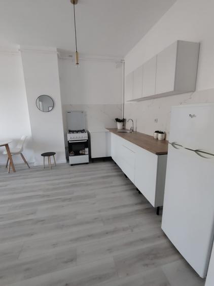Apartament cu 2 camere semidecomandat în Florești