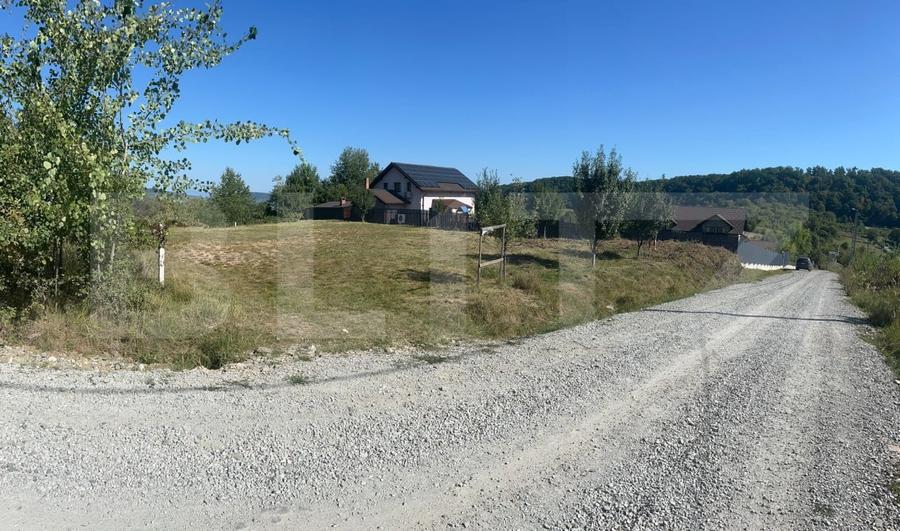 Teren Construcții extravilan de 925 mp, în Nord-Est