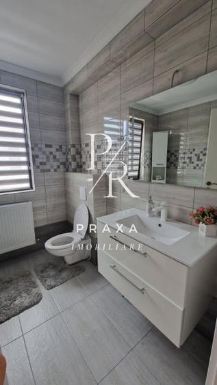 Duplex cu 5 camere cu Canalizare în Florești