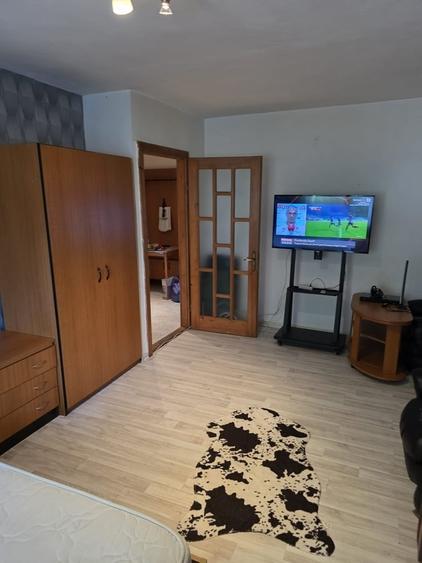 Garsonieră decomandată în Vitan