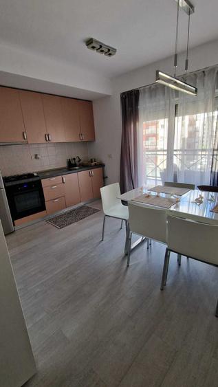 Apartament cu 3 camere decomandat în Aradului