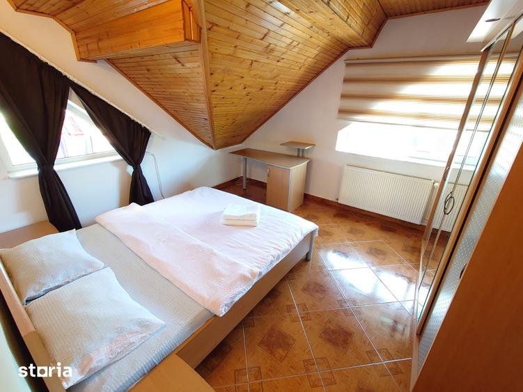 Casă cu 9 camere cu Teren 986 Mp în Găvana