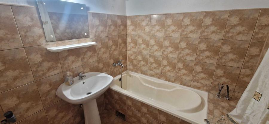Apartament cu 2 camere decomandat în Ștrand