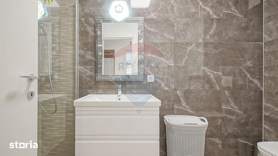 Apartament cu 3 camere, mobilat în Tractorul