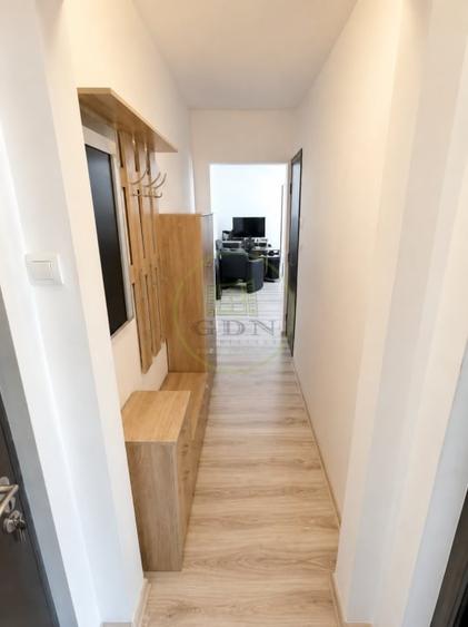 Apartament cu 3 camere semidecomandat, mobilat în Hipodrom 1
