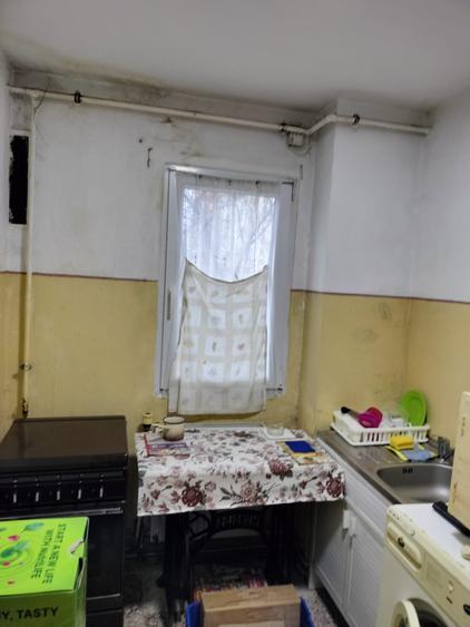 Se ofera spre vanzare un apartament cu 2 camere, situat in Resita, Strada Progresului nr. 2, Bloc 2, Scara 5,judetul Caras-Severin. - 3
