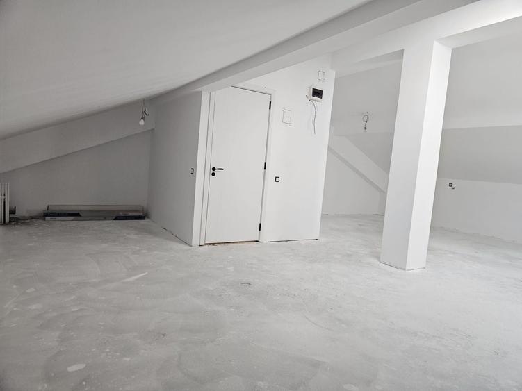 Casă individuală cu 4 camere cu Canalizare în Exterior Vest