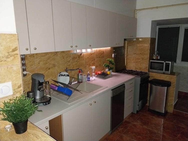 Apartament cu 2 camere decomandat în Carpați 2