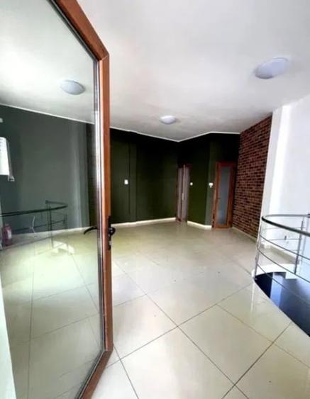 Spațiu comercial, de 70 mp, în Central