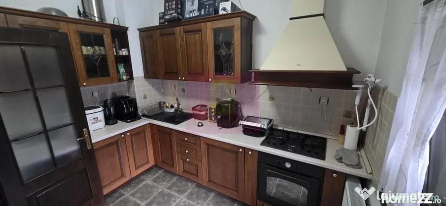 Casă cu 5 camere cu Teren 500 Mp în Central