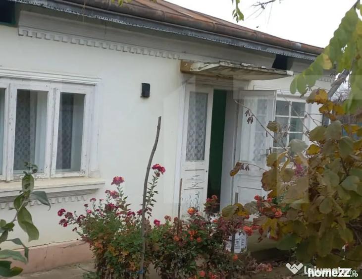 Casă cu 2 camere cu Teren 1807 Mp în Central