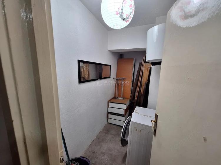 Apartament cu 3 camere semidecomandat în Central