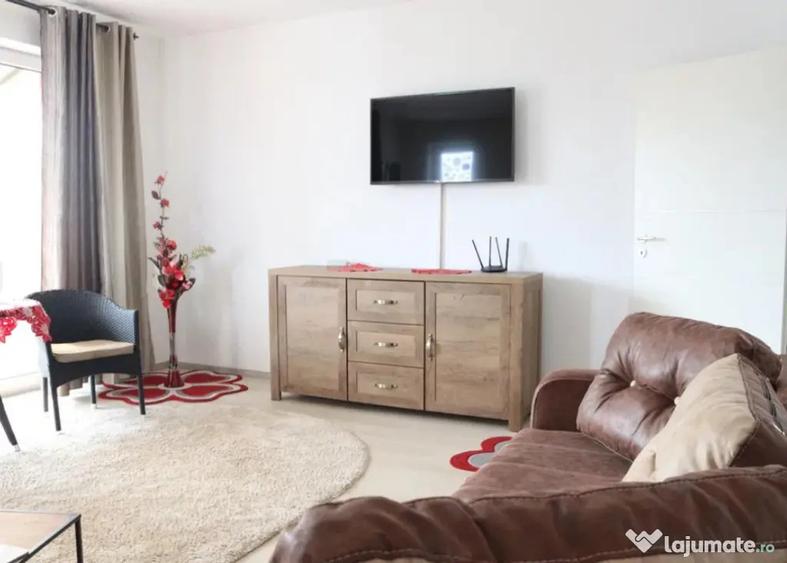 Apartament cu 2 camere decomandat în Avantgarden