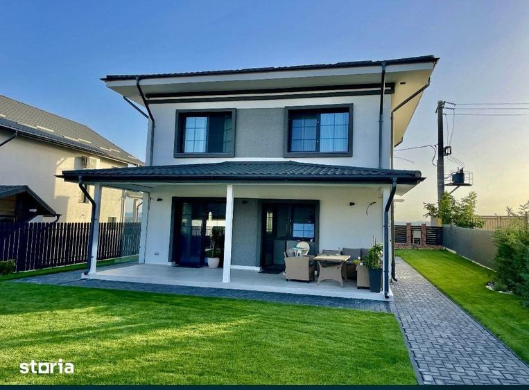 Casă cu 4 camere cu Teren 500 Mp în Miroslava