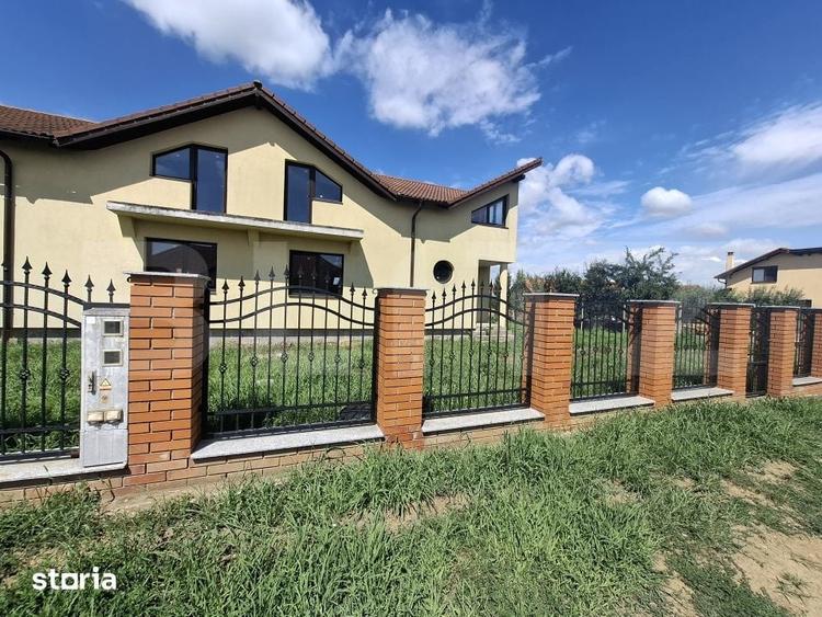 Casă cu 4 camere cu Teren 525 Mp în Dorolț