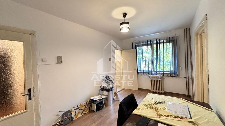 Apartament cu 2 camere in zona Sagului, etajul intai - 7