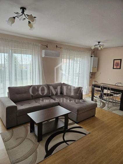Apartament cu 3 camere semidecomandat, mobilat în Bună Ziua