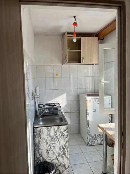 Garsonieră decomandată în Soarelui