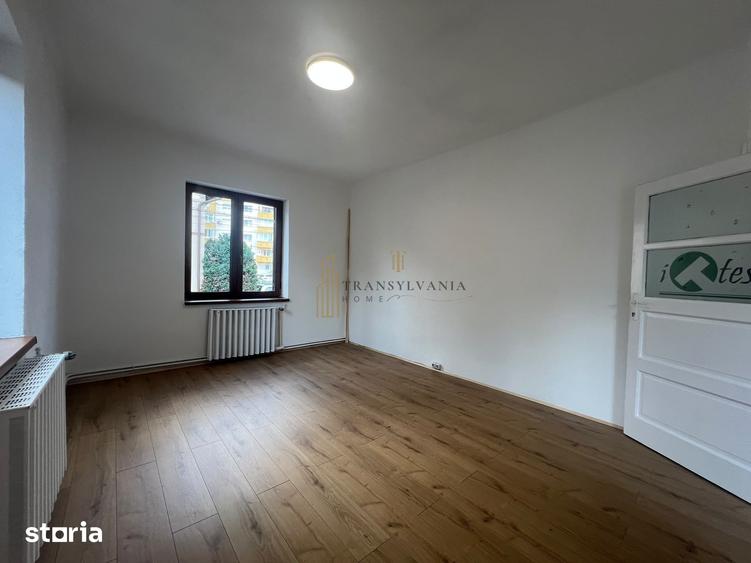 Casă cu 4 camere cu Teren 1300 Mp în Central