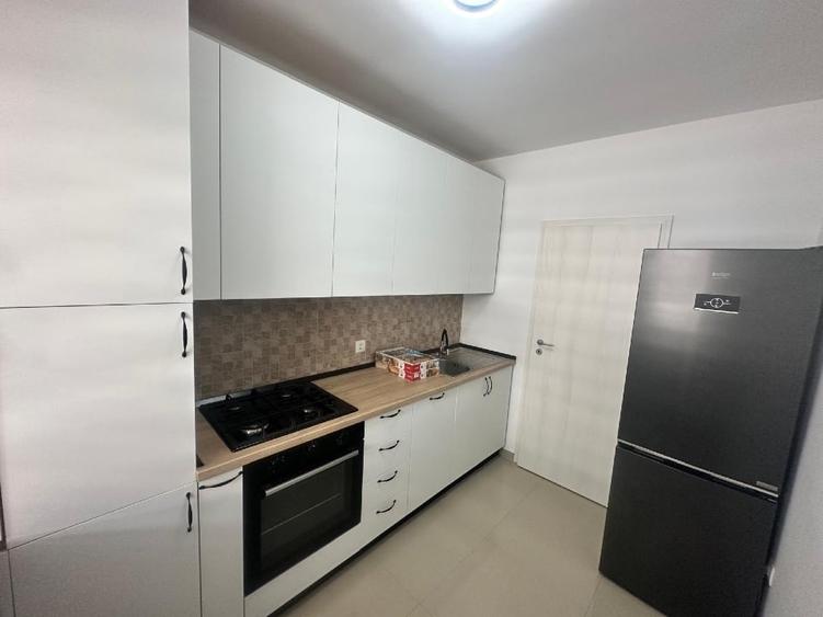 Apartament cu 2 camere decomandat în Berceni