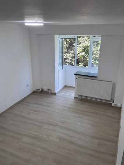 Apartament cu 2 camere semidecomandat în Viziru 3