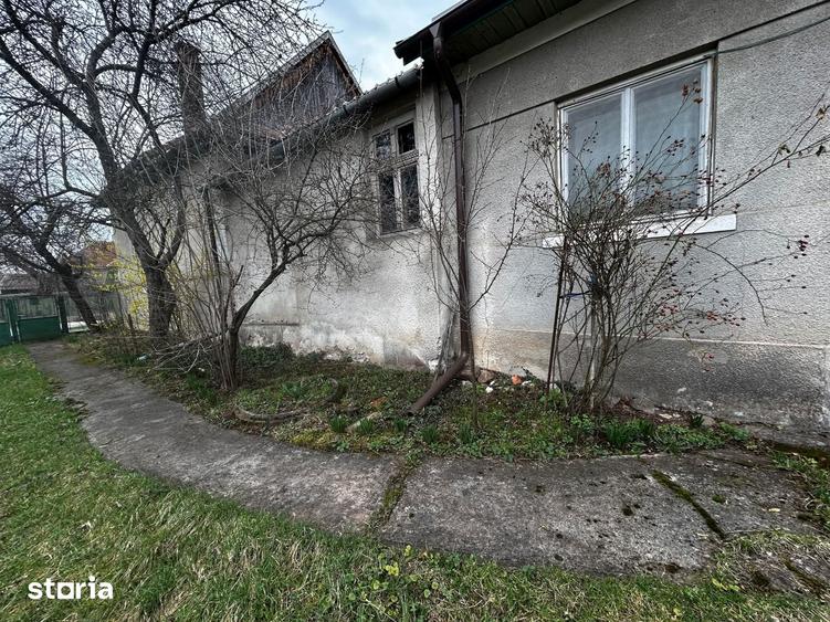 Casă cu 5 camere cu Teren 600 Mp în Aghireșu