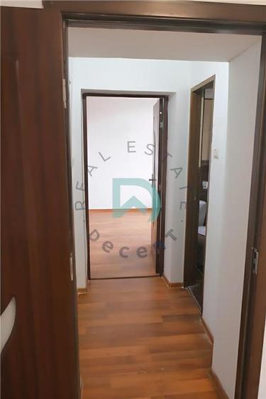 Casă cu 2 camere cu Teren 300 Mp în Craiter