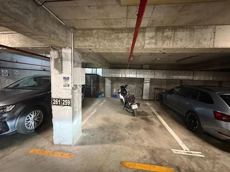 Inchiriez loc parcare cu statie masini electrice - zona Stefan cel Mare - 5