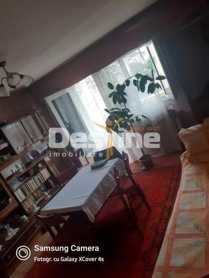 Apartament cu 2 camere semidecomandat, mobilat în Dâmbovița