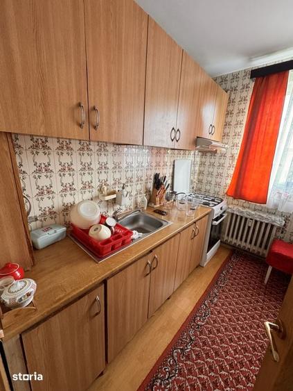 Apartament cu 3 camere decomandat în Lăpuș Argeș