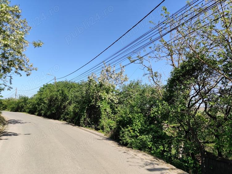 Teren de 1400 mp, în Dezmir