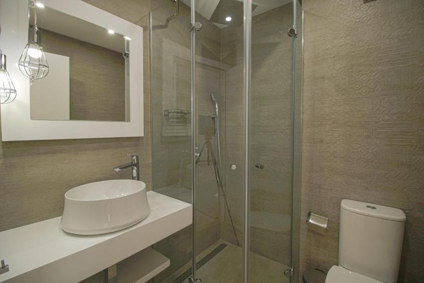 Apartament cu 2 camere decomandat în Crângași