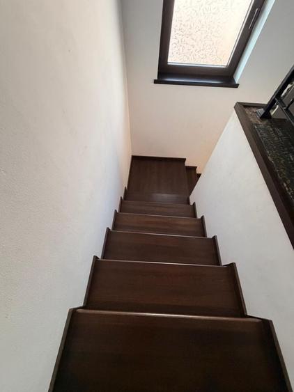 Casă cu 4 camere în Exterior Vest