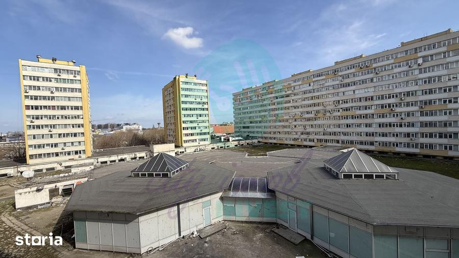 Apartament cu 3 camere decomandat în Obor