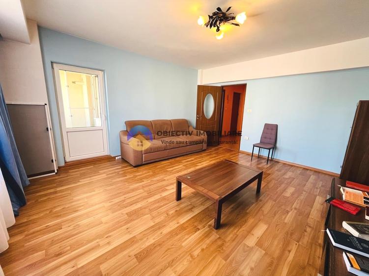 Apartament cu 3 camere decomandat, mobilat în Calea Romanului