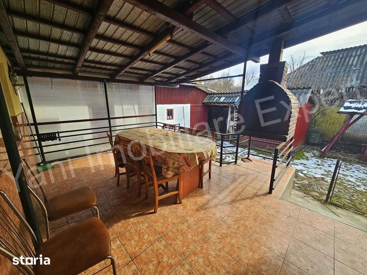 Casă cu 3 camere cu Teren 1378 Mp în Corbeni
