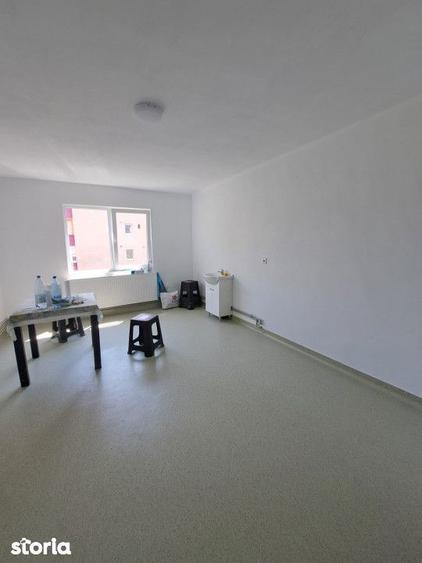 Spațiu comercial, de 310 mp, în Progresul