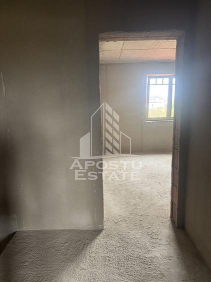 Duplex cu 4 camere cu Canalizare în Fabric