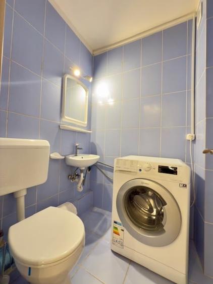 Apartament cu 3 camere decomandat, mobilat în Vitan Mall