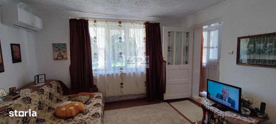 Casă cu 2 camere cu Teren 3811 Mp în Buciumeni