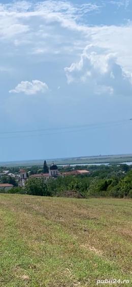 Teren de 4400 mp, în Comana