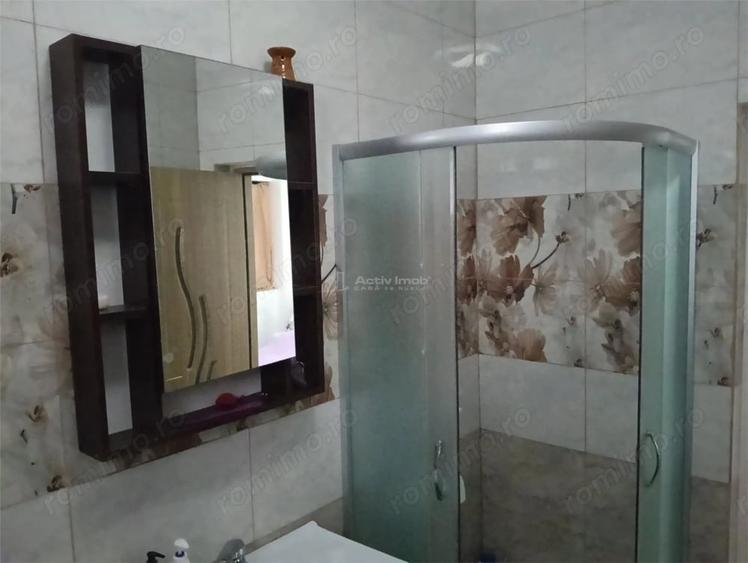 Apartament cu 2 camere decomandat în Lazu