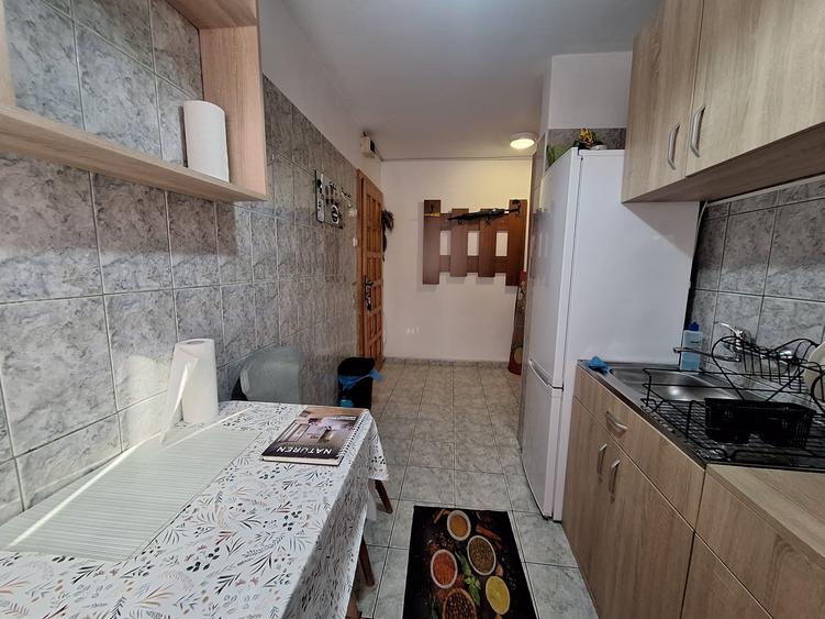 Garsonieră decomandată, mobilată în Dâmbovița