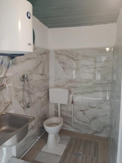 Casă cu 5 camere cu Teren 1000 Mp în Micro 14