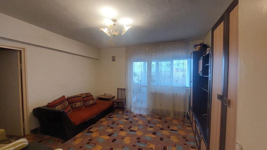 Apartament cu 4 camere semidecomandat în Ultracentral