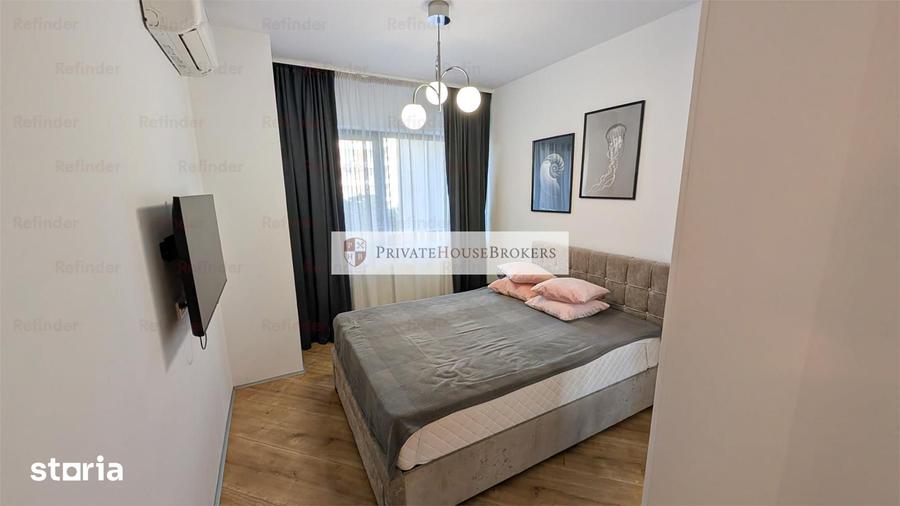 Apartament cu 3 camere semidecomandat în Central